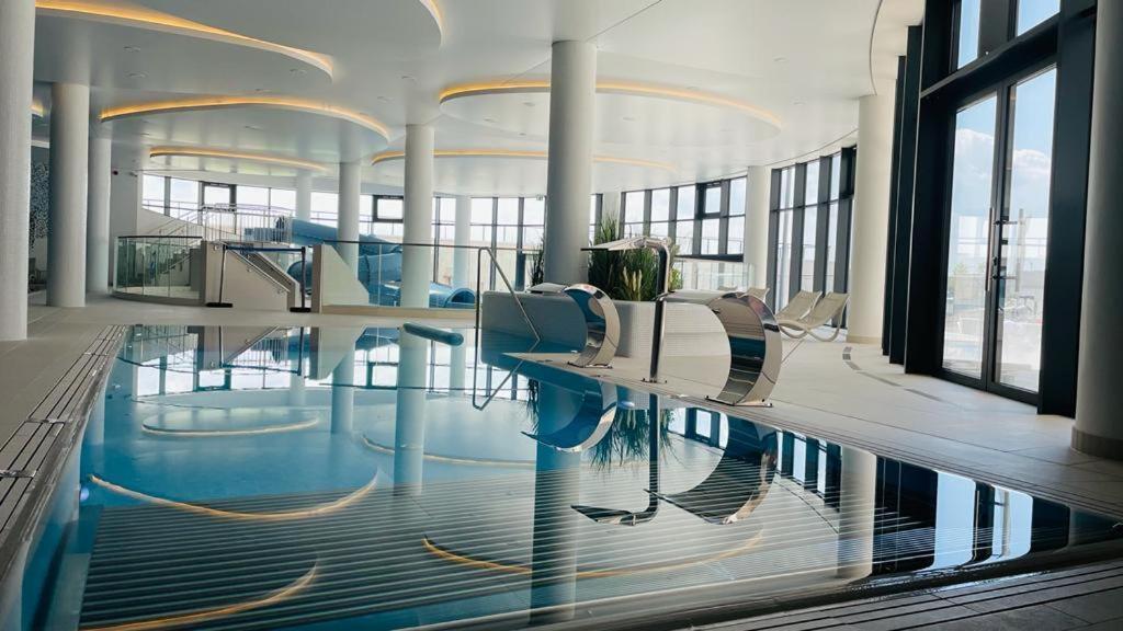 Polanki Aqua Apartamenty Nielimitowany Dostep Do Basenow Parking Free Kołobrzeg Exteriör bild