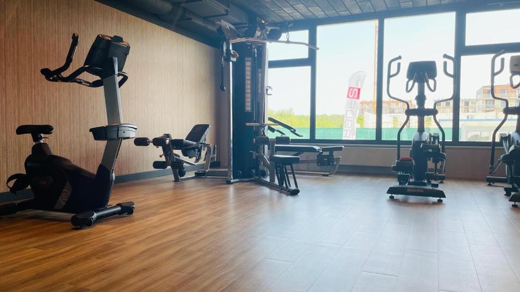 Polanki Aqua Apartamenty Nielimitowany Dostep Do Basenow Parking Free Kołobrzeg Exteriör bild