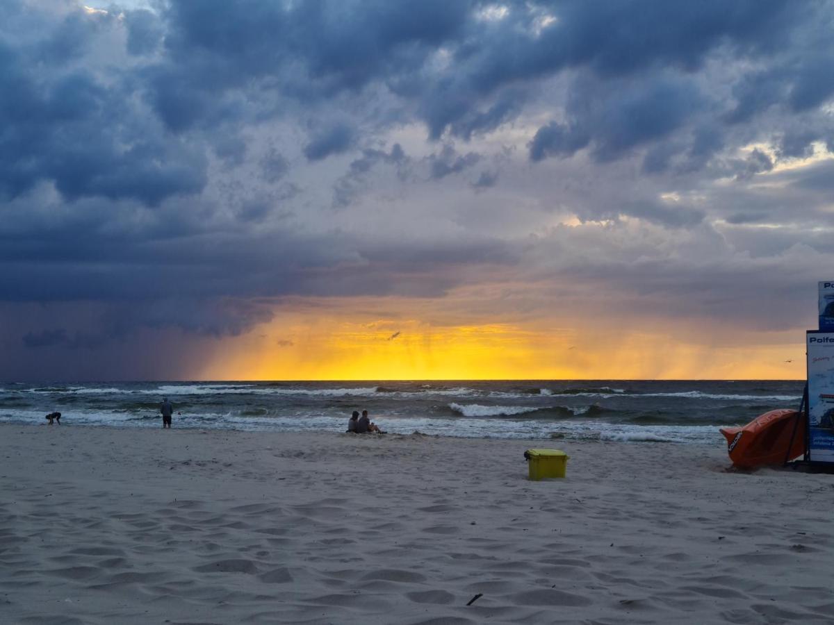 Polanki Aqua Apartamenty Nielimitowany Dostep Do Basenow Parking Free Kołobrzeg Exteriör bild
