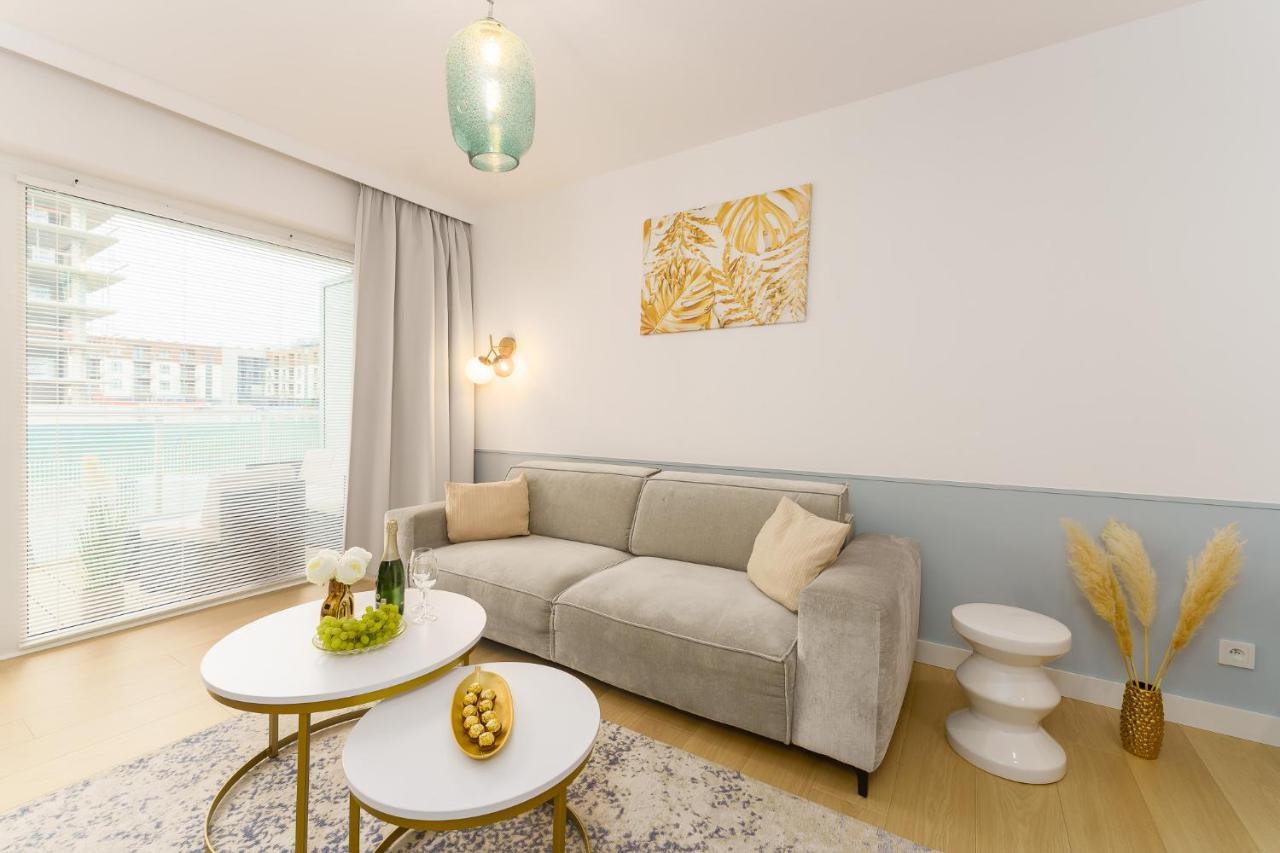 Polanki Aqua Apartamenty Nielimitowany Dostep Do Basenow Parking Free Kołobrzeg Exteriör bild